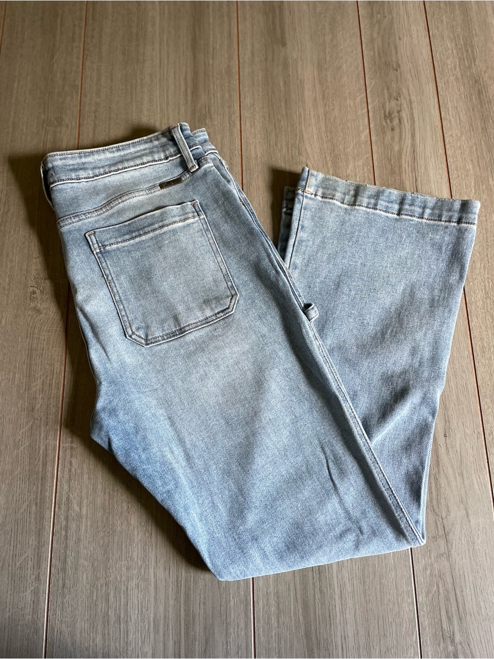 KanCan women's size 32 jeans